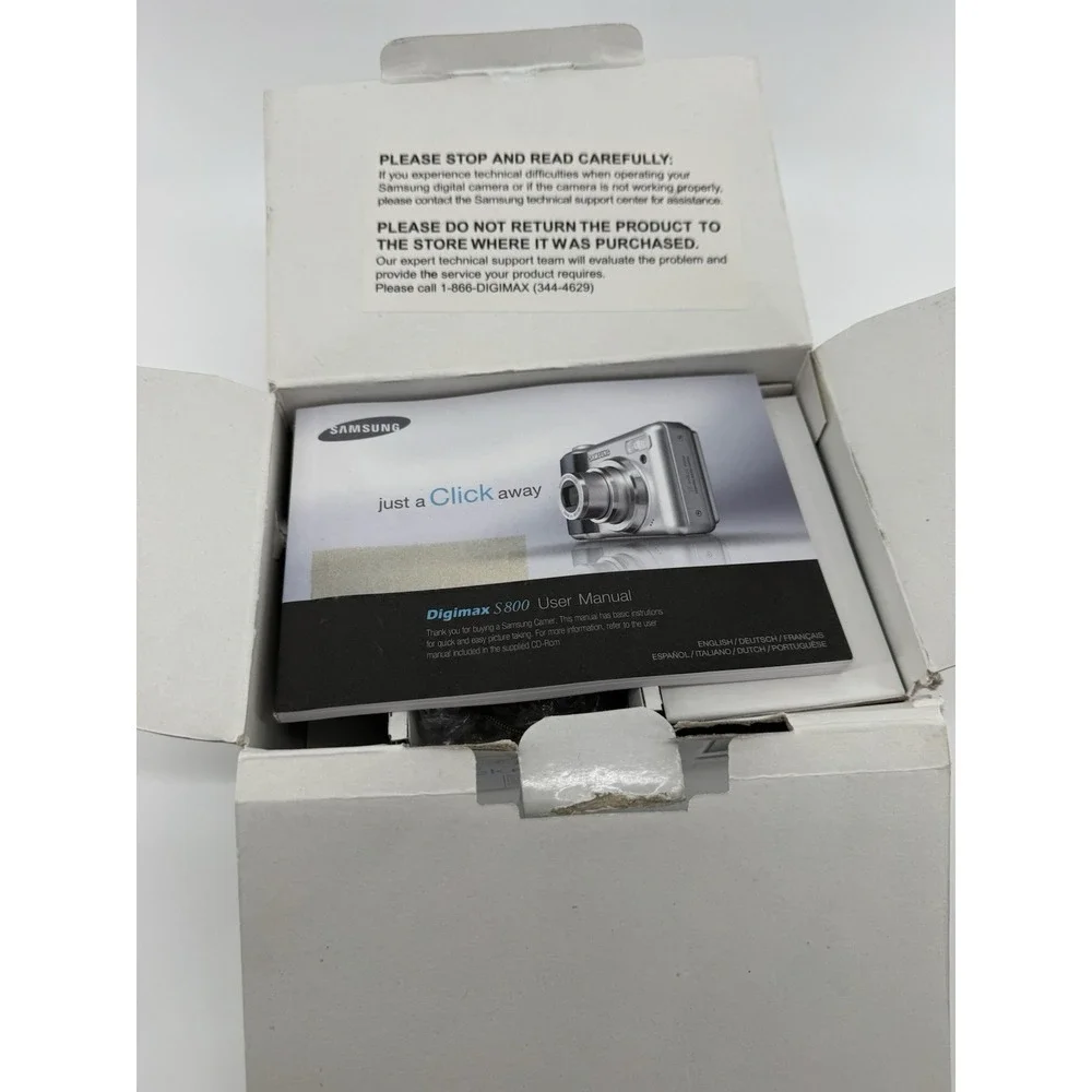 Samsung Digimax S800 8.1 Mega Pixels Digital Camera Silver Point in Original Box